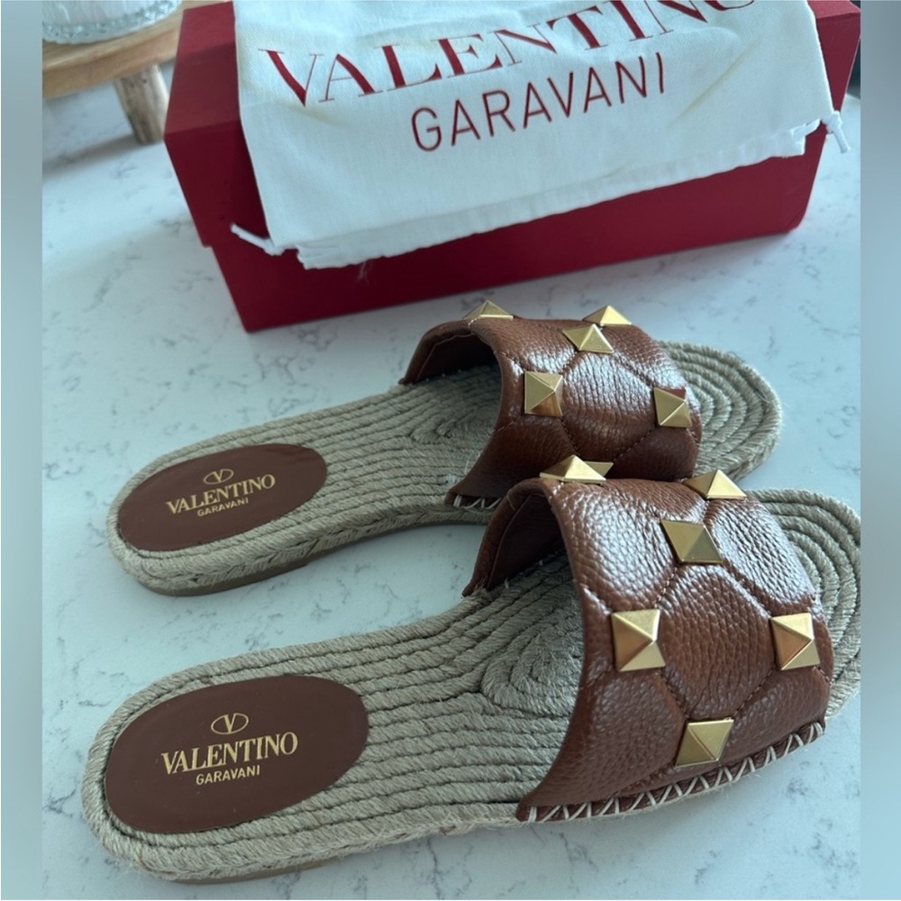 Valentino Garavani Roman quilted stud leather and raffia slide sandal